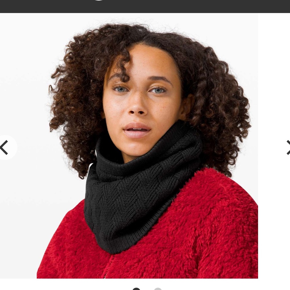 lululemon Sherpa Neckwarmer